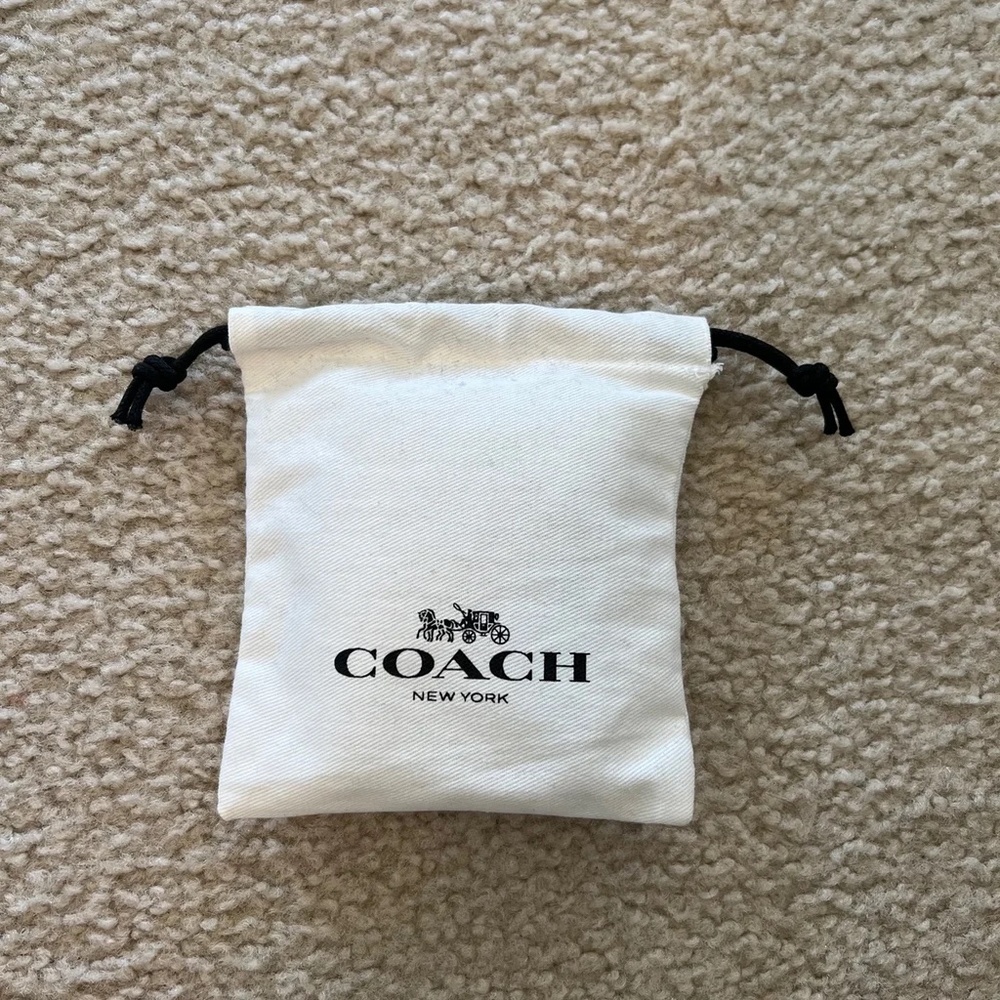 New With Bag Coach Open Circle Necklace & Tea Rose Stud Earrings Set
